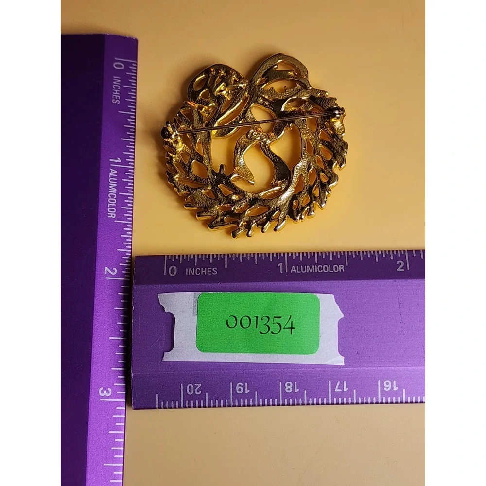 Vintage DANECRAFT Gold Plate Holiday Wreath Christmas Bow Broach Pin FREE $HIP!!